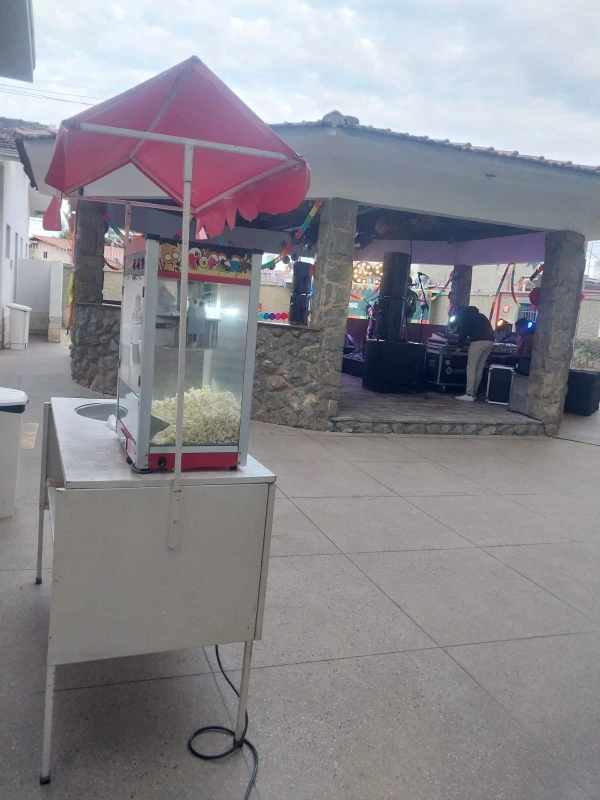 Carrinho de pipoca para festa aluguel
