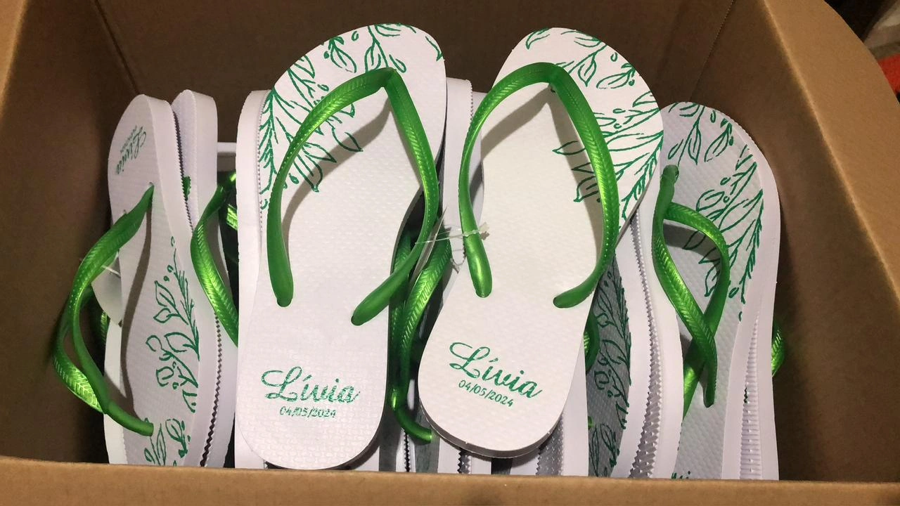 Chinelos personalizados para casamento